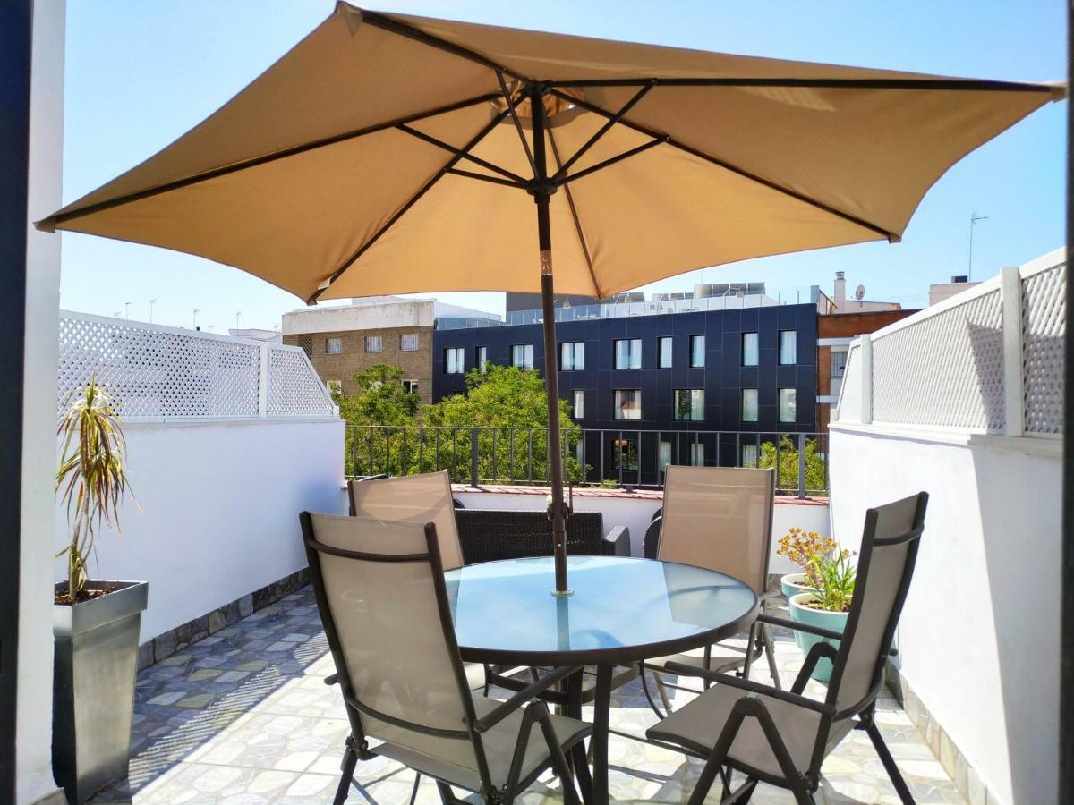Appartement Charming Terrace - Sunny Chill Out Terrace à Séville Extérieur photo